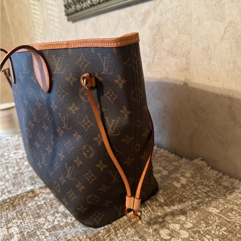 Louis Vuitton Brown and Tan Monogram Neverfull Handbag